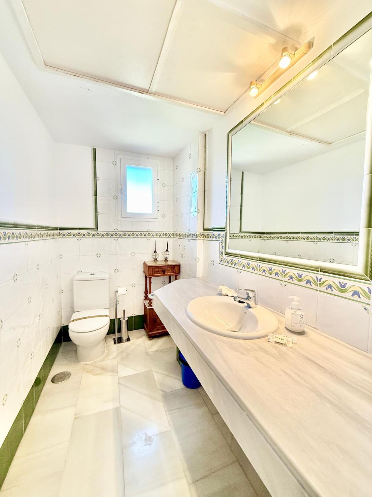 Penthouse Golden Mile Seaviews With Paddle Court - Eaw Homes Marbella